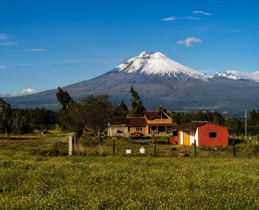 Volcanoes, Waterfalls and Andean Adventure 2 (1)